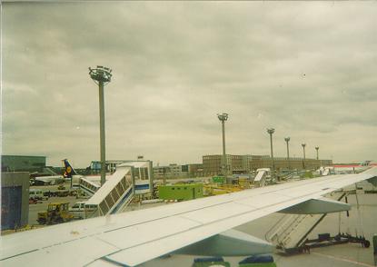 File:Frankfurt airport 98.JPG