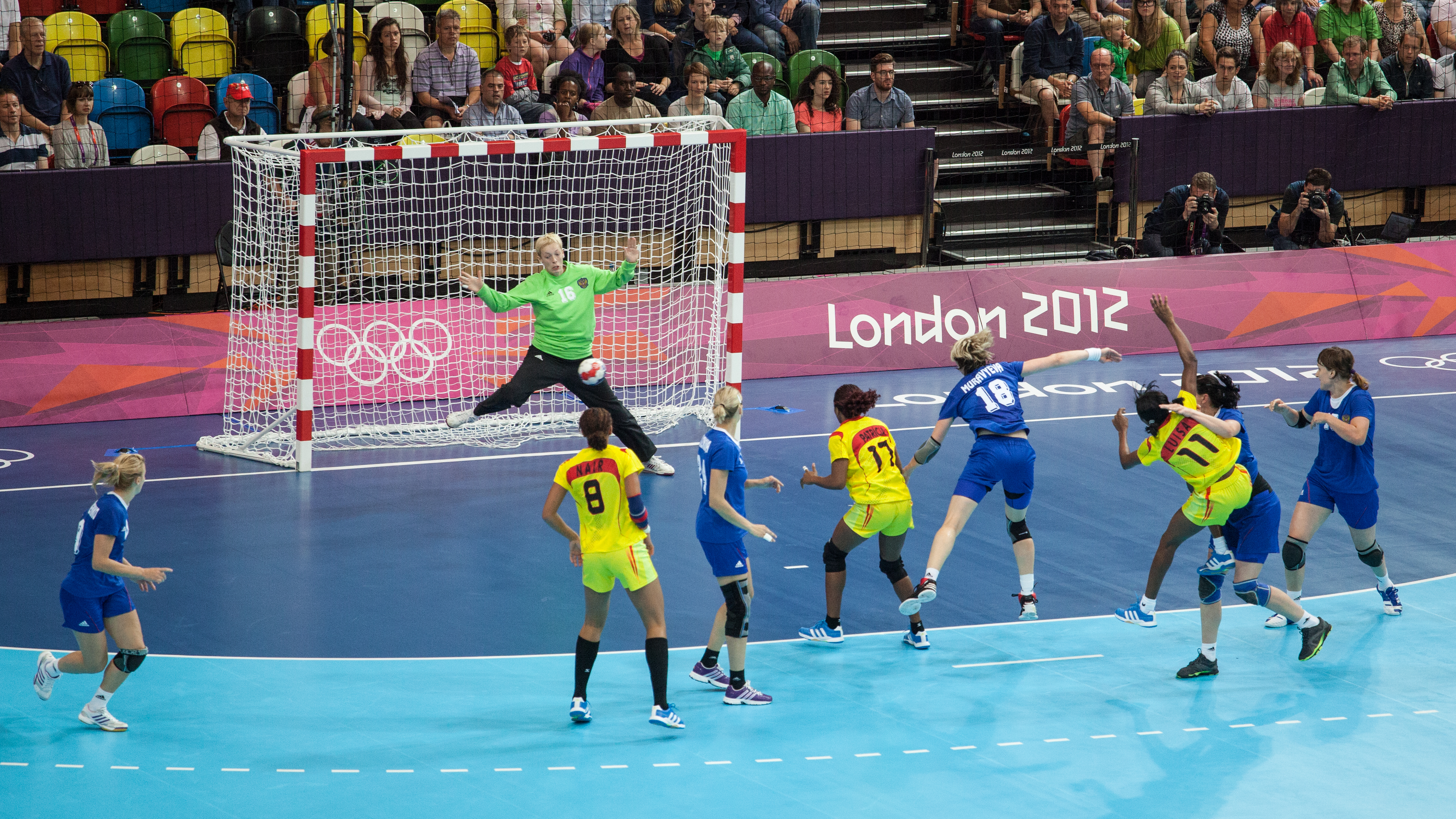 File Handball At The 2012 Summer Olympics 7992629981 Jpg Wikimedia Commons