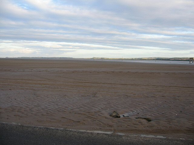 File:Holy Island Sands - geograph.org.uk - 573326.jpg