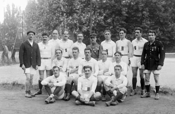 File L Equipe De France De Rugby Victorieuse Des Jeux Interallies En 1919 Jpg Wikimedia Commons