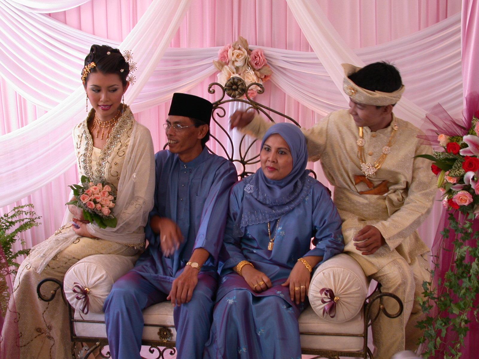 File Malay  wedding jpg Wikimedia Commons