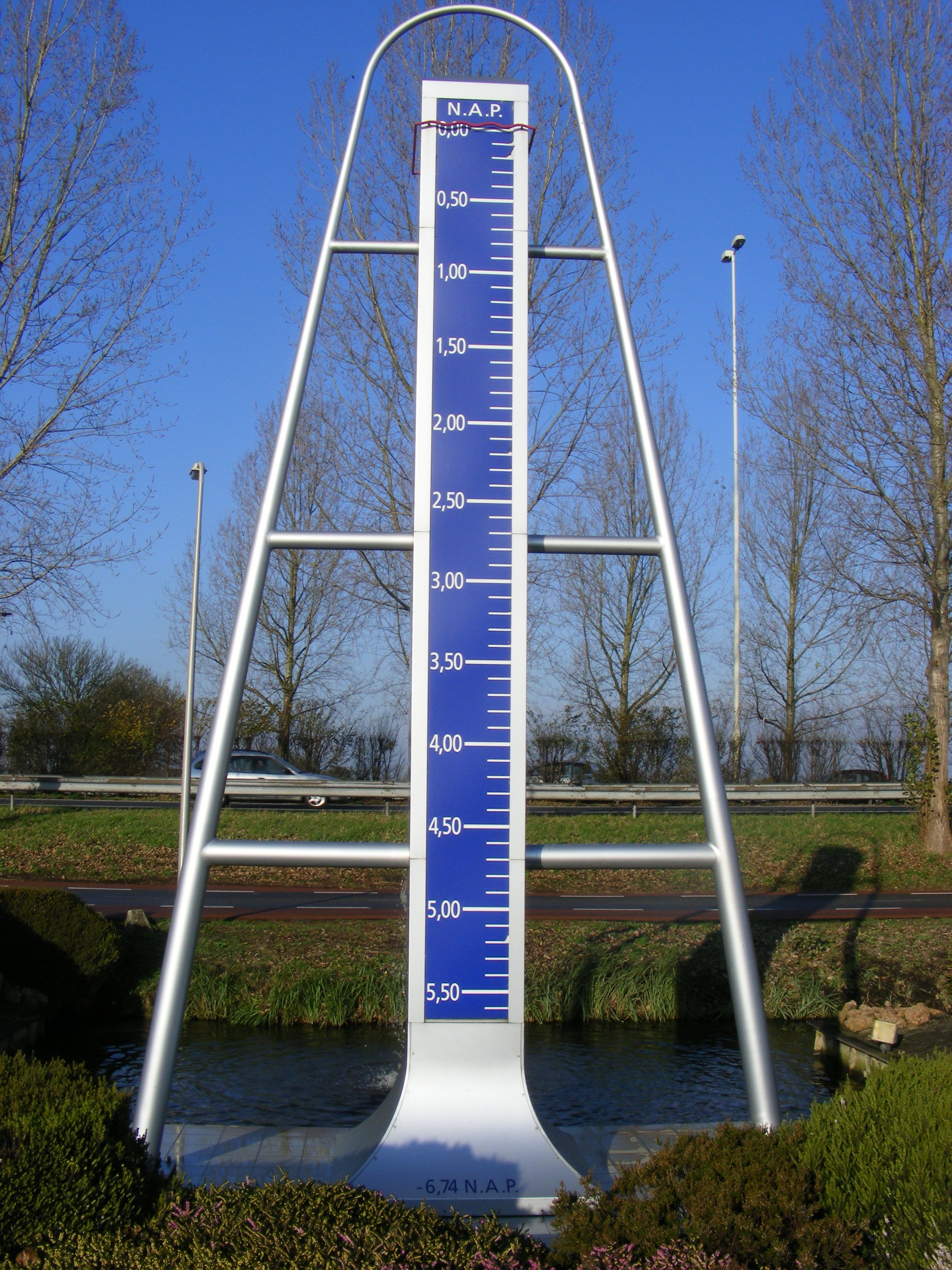 File:Monument laagste punt van 