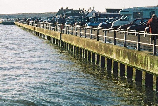 File:Mudeford, the quay's edge - geograph.org.uk - 519587.jpg