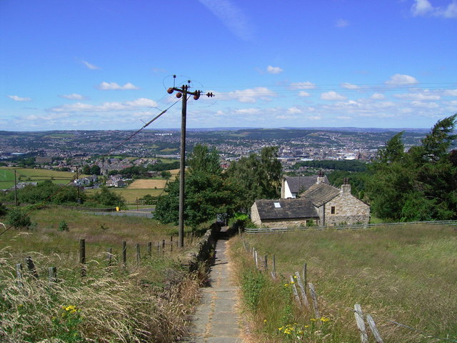 Path to Castle Hill - geograph.org.uk - 898196