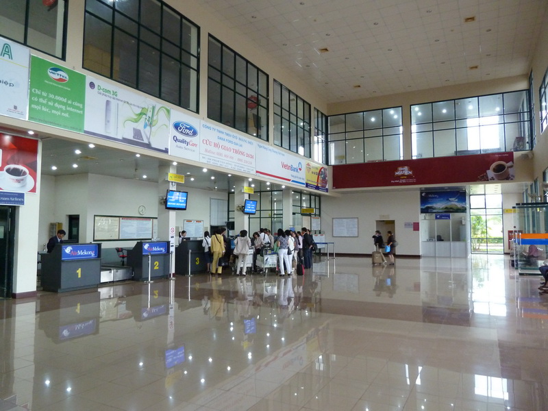 File:Pleiku Airport 1.jpg