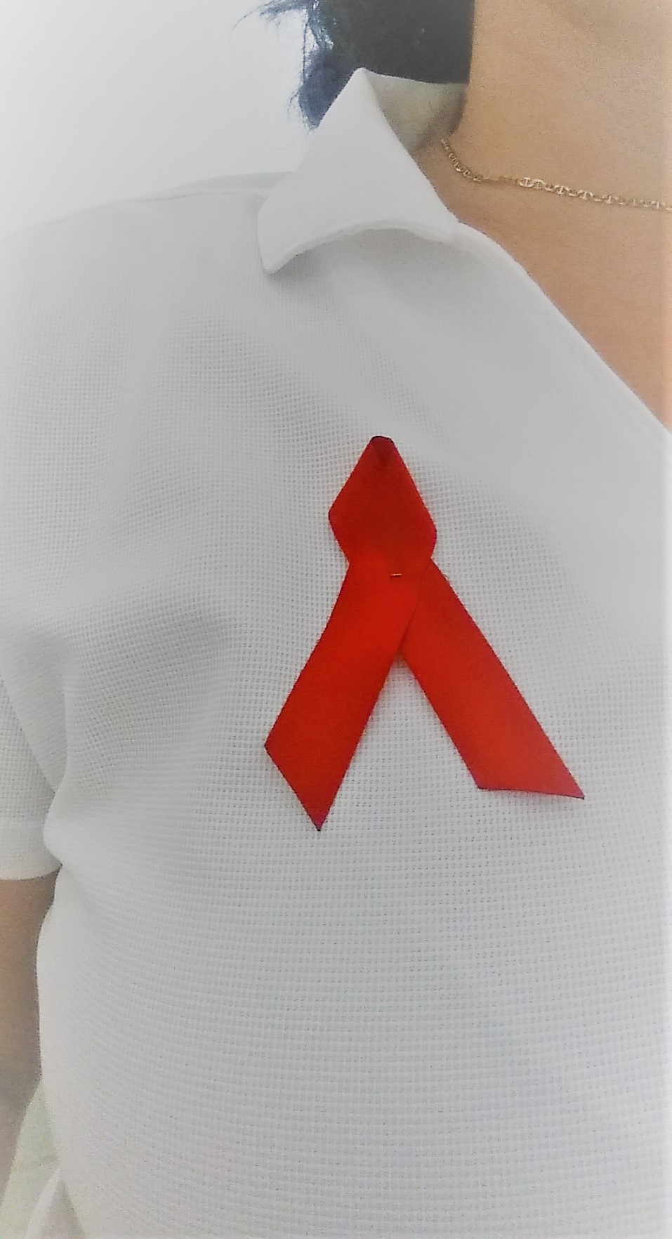 Red ribbon - Wikipedia