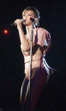 File:Rihanna Last Girl on Earth tour-alternate crop.jpg