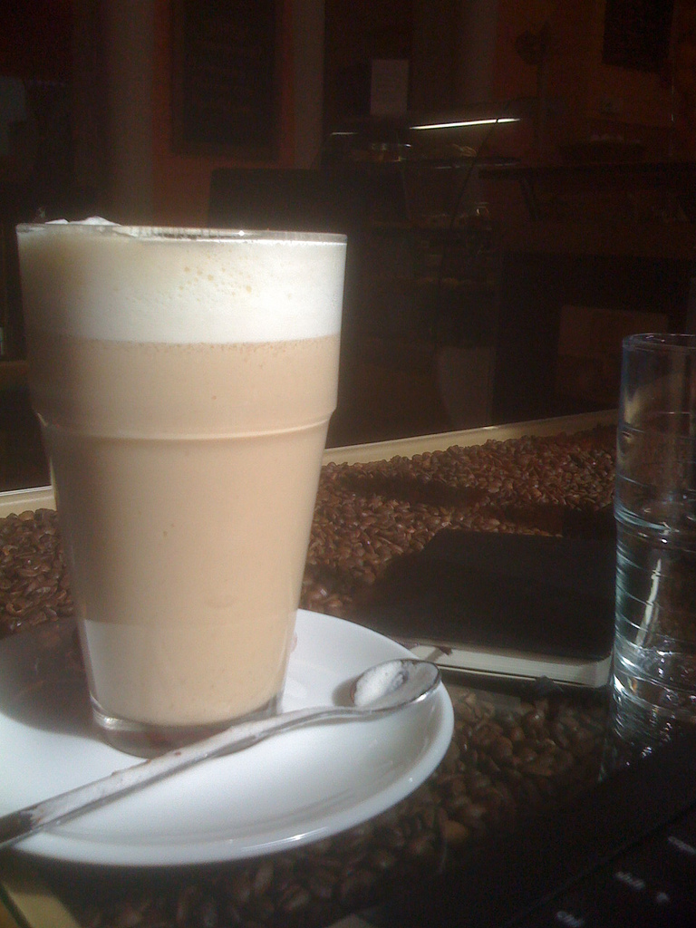 Latte macchiato - Wikipedia