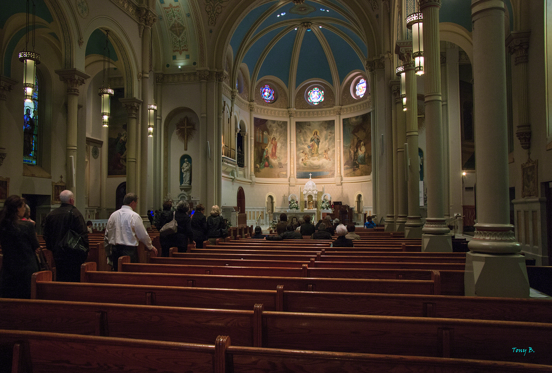 Virtual Tour: The Miraculous Medal Chapel - National Shrine of the  Immaculate Conception