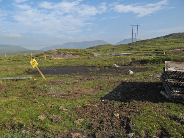 File:Transmission line works - geograph.org.uk - 3640865.jpg