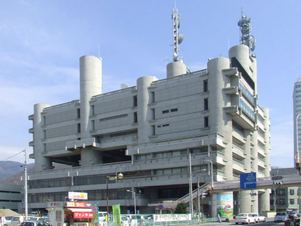 Yamanashi Printing and Broadcasting Center, arkitekt Kenzo Tange.