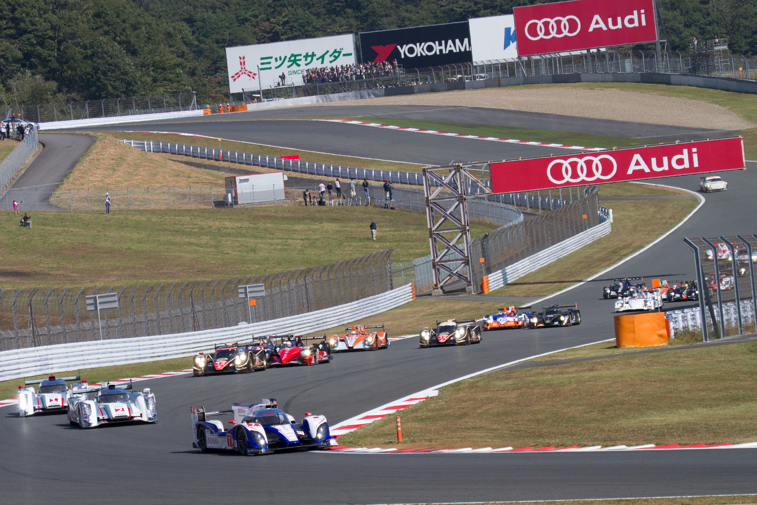 File:2012 WEC 6 Hours of Fuji opening lap.jpg - Wikimedia Commons