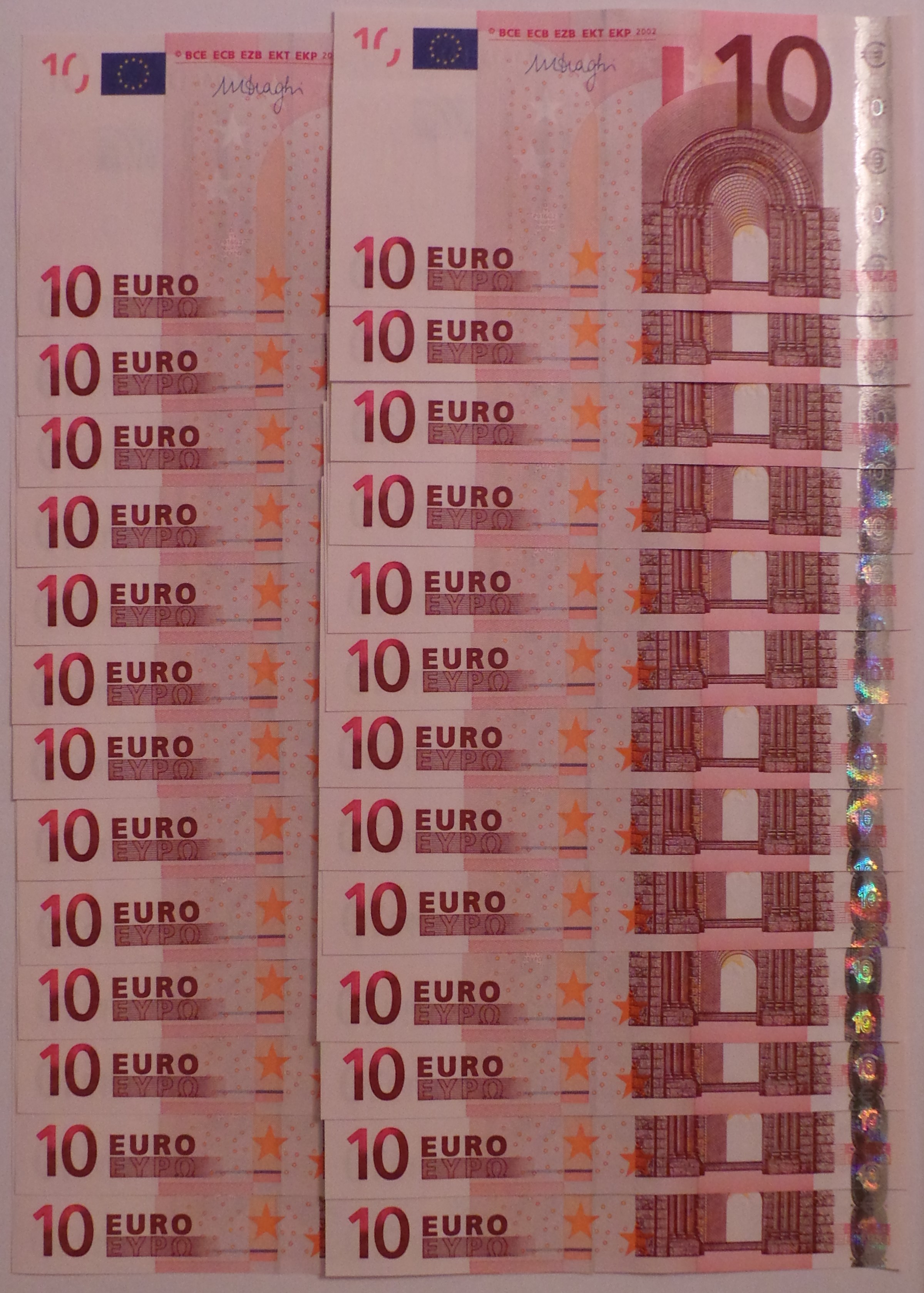 260 евро в рублях на сегодня. 2400 Евро. Часы 20 260 евро.