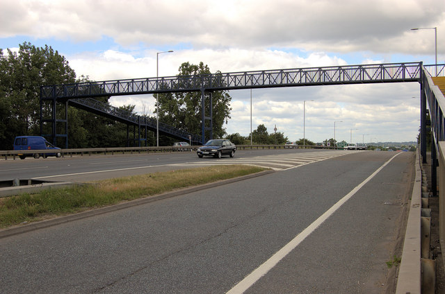 File:A40 at Northolt - geograph.org.uk - 1361849.jpg