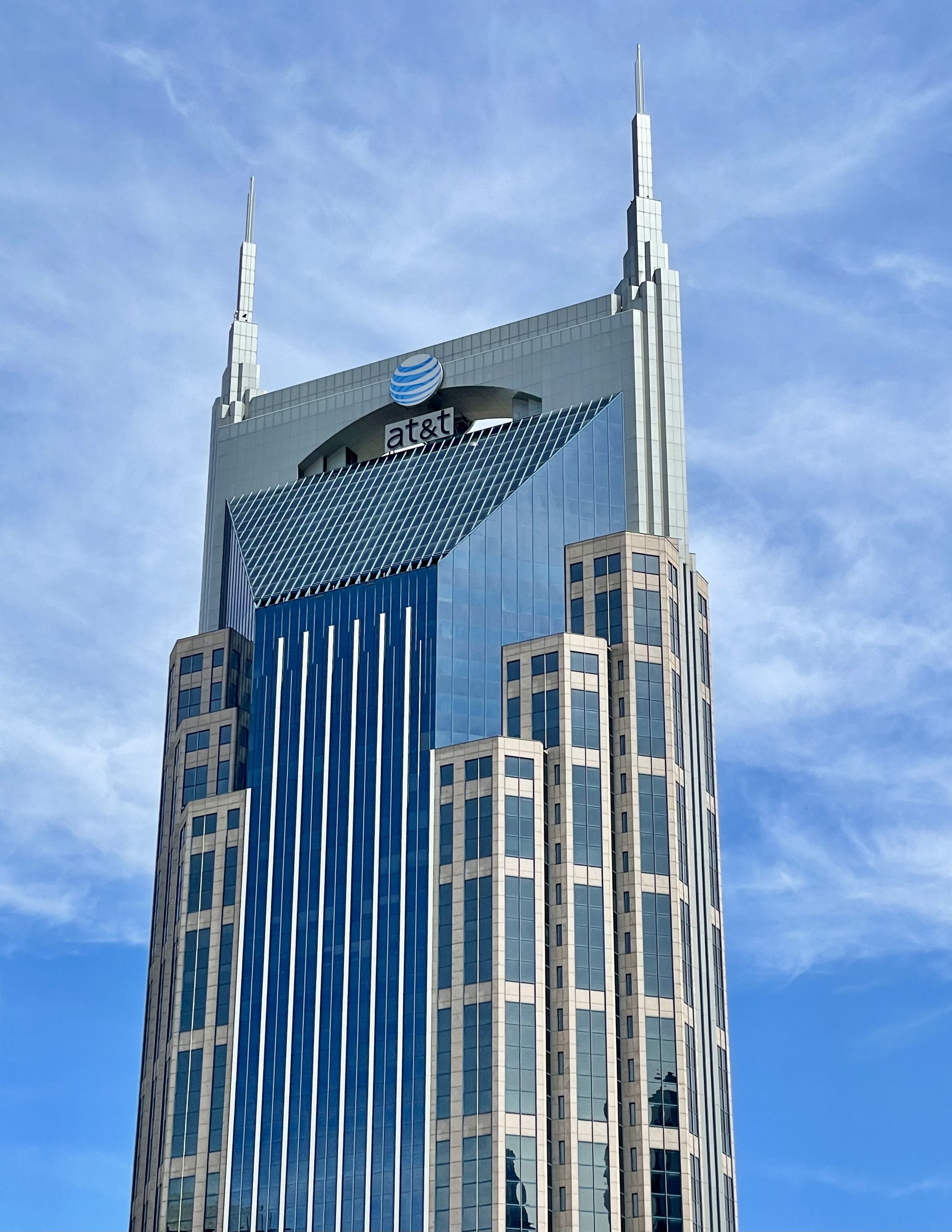 AT&T Building (Nashville) - Wikipedia