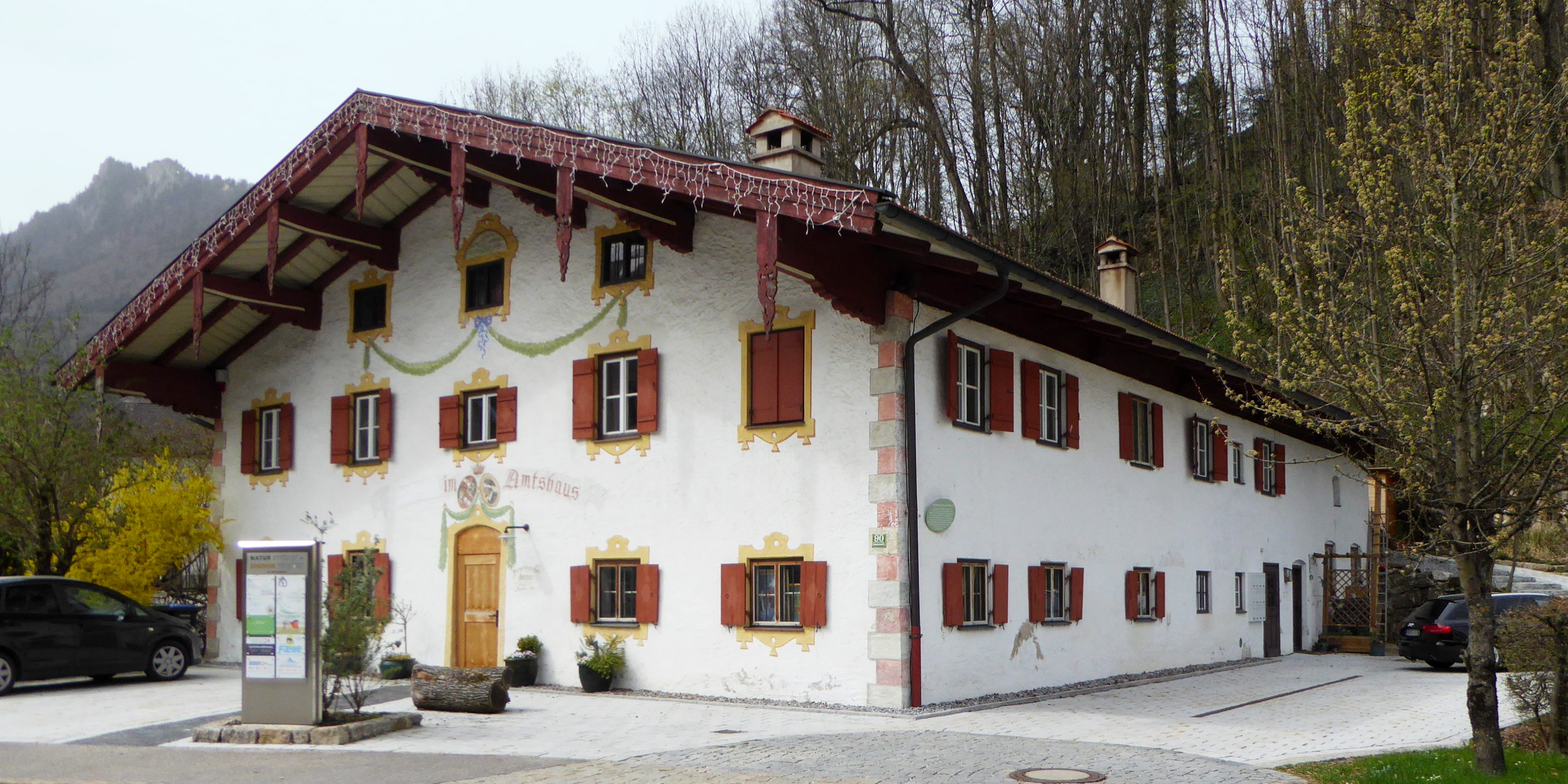 Aschau im Chiemgau, Amtshaus, 3.jpeg. w:en:Creative Commons. w:en:public do...