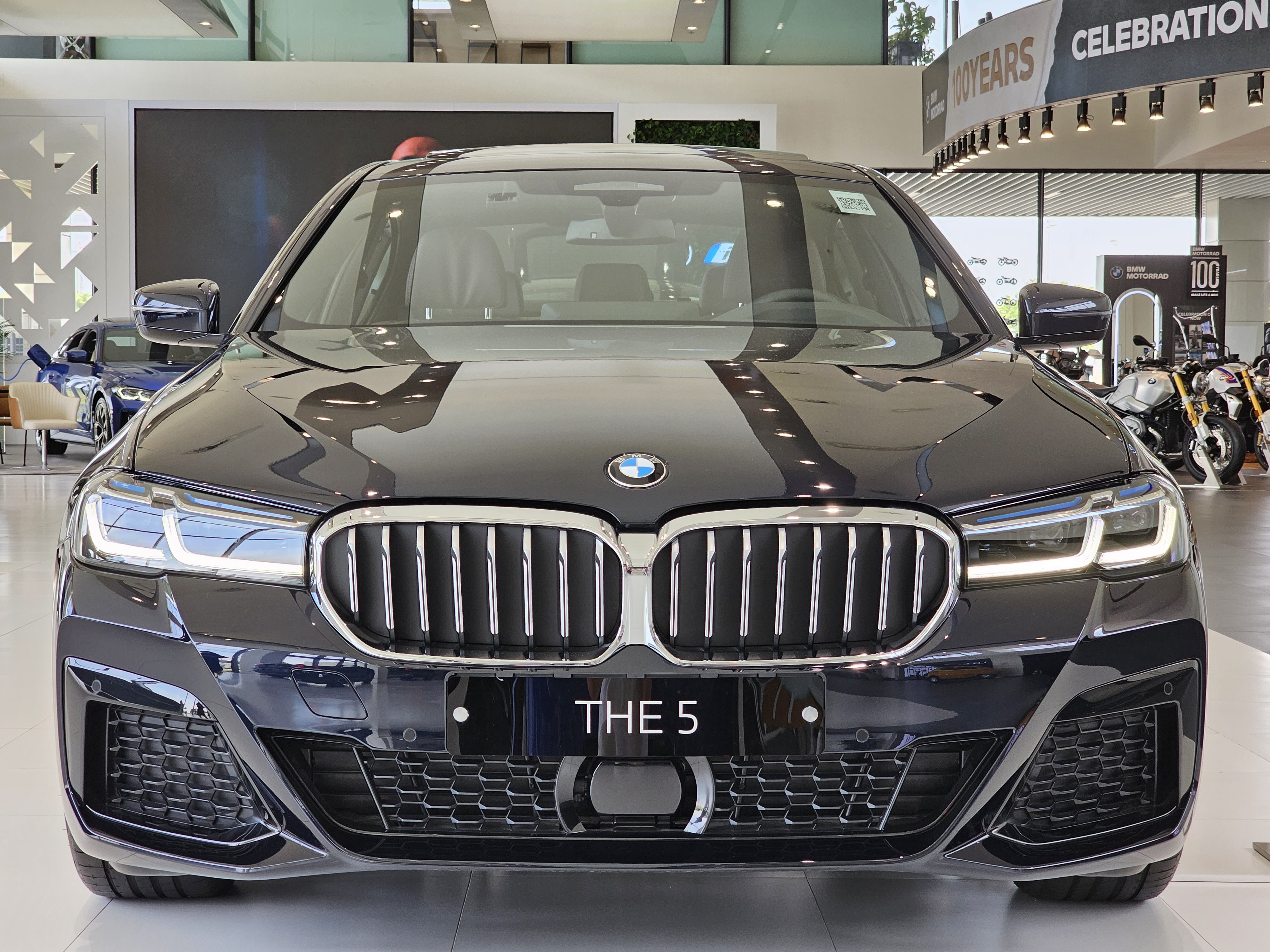 File:BMW G30 LCI 530i M Sport Carbon Black Metallic (14).jpg