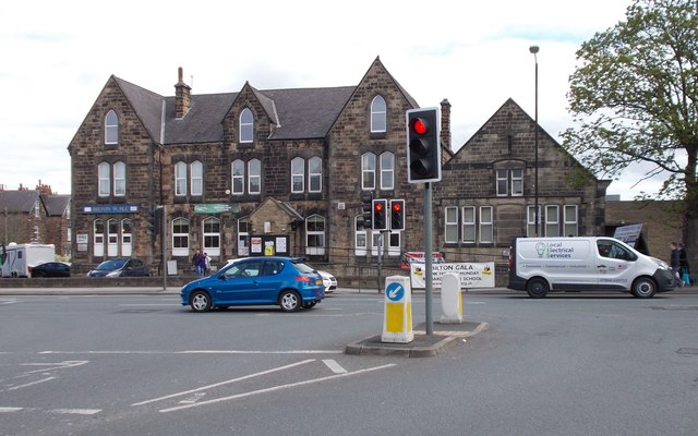 File:Bilton Working Men's Club - Skipton Road - geograph.org.uk - 5368168.jpg