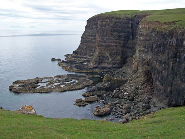 File:Biod a' Mhurain - geograph.org.uk - 1371519.jpg