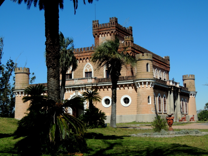 File:CASTILLO PIRIA.JPG