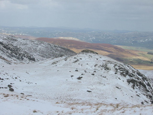 File:Carreg y Diocyn - geograph.org.uk - 372187.jpg