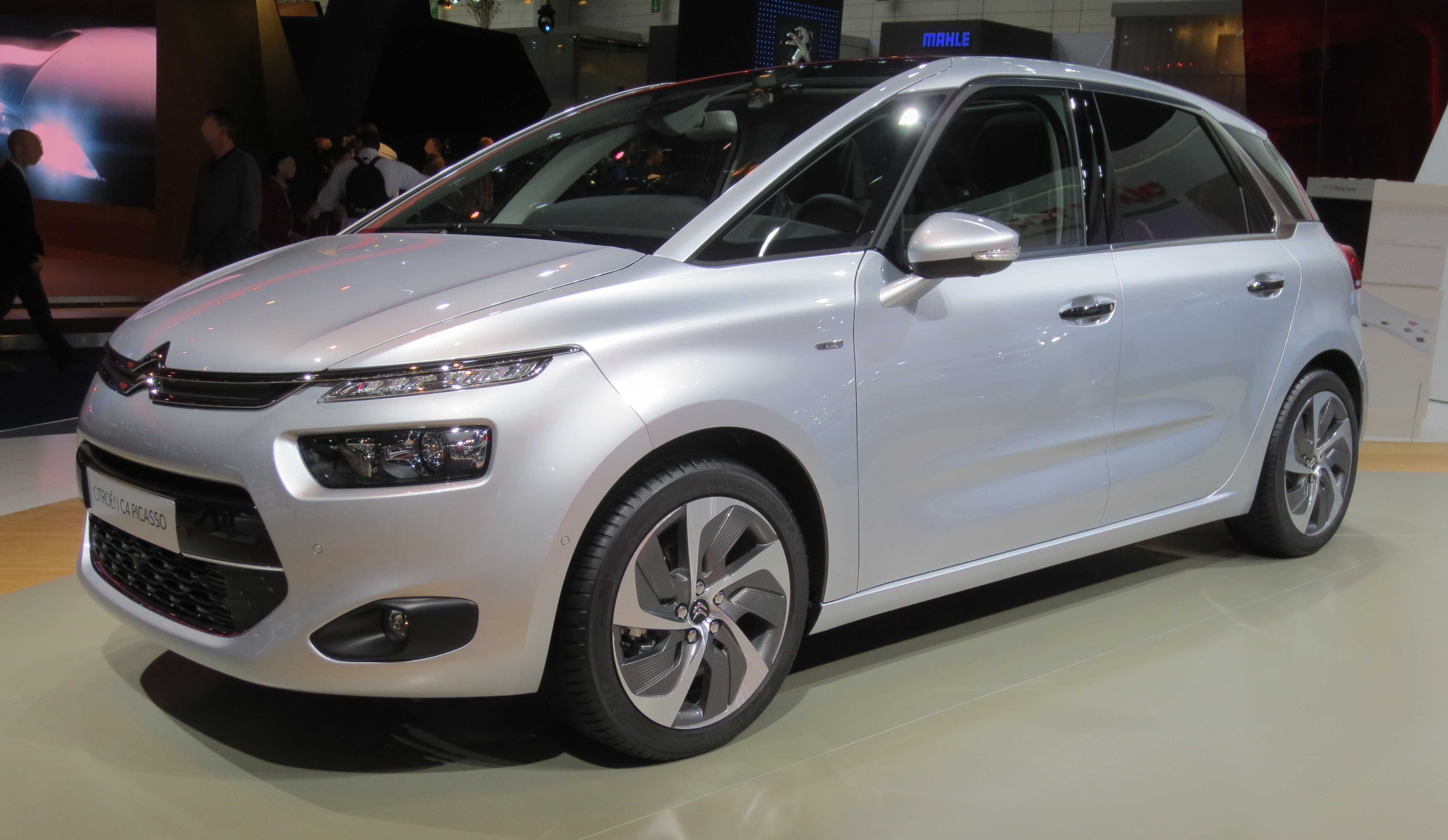 citroen c4 picasso 
