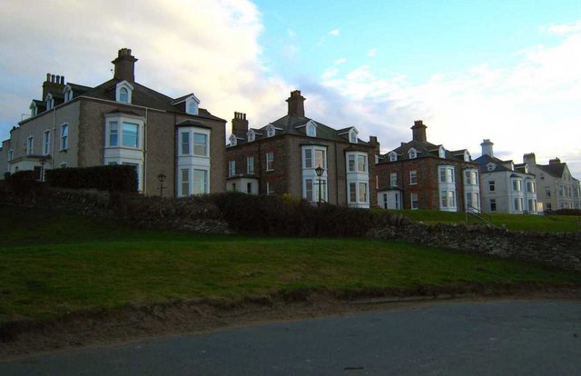 File:Dufferin Villas, Ballyholme - geograph.org.uk - 598015.jpg