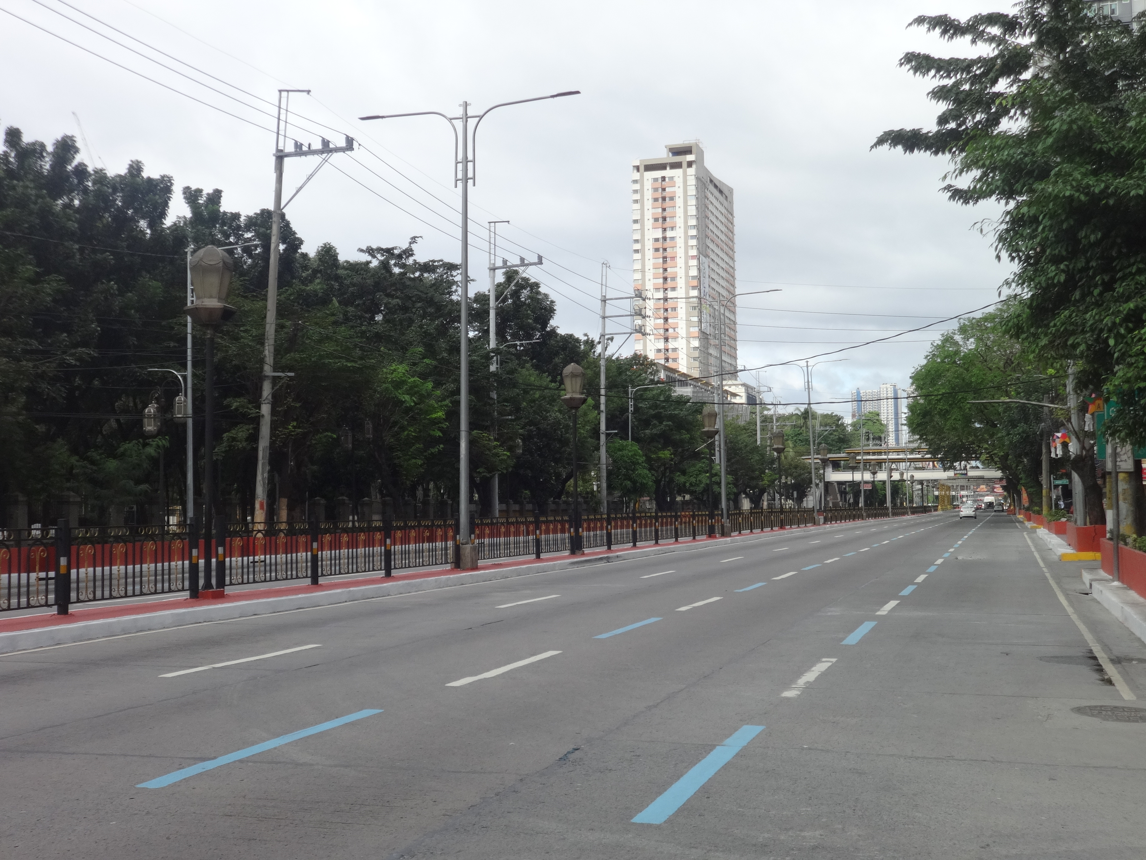 File:España Boulevard, UST (Sampaloc, Manila; 01-01-2020 ...