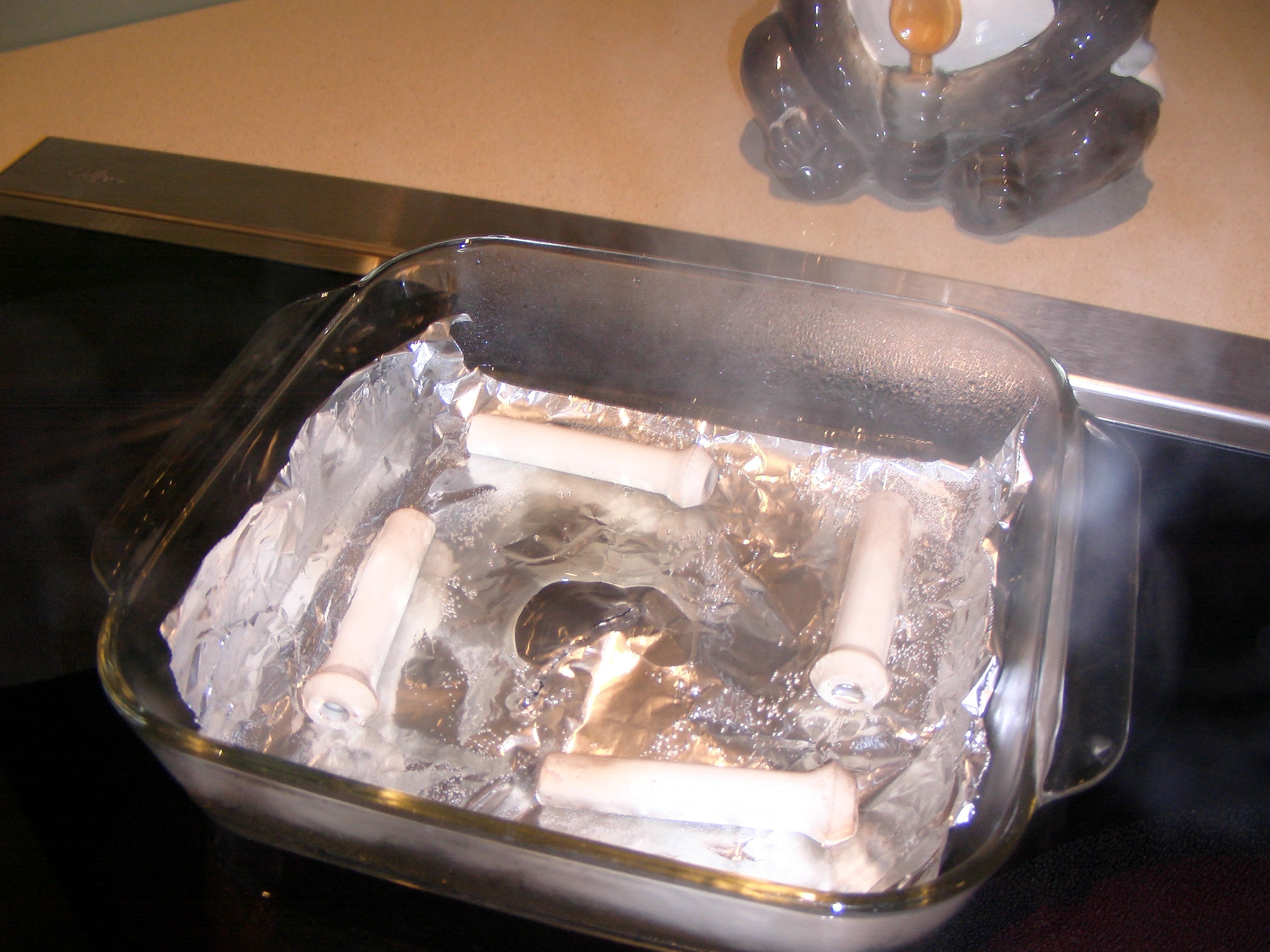 File Foil On Induction Cooktop Jpg Wikimedia Commons
