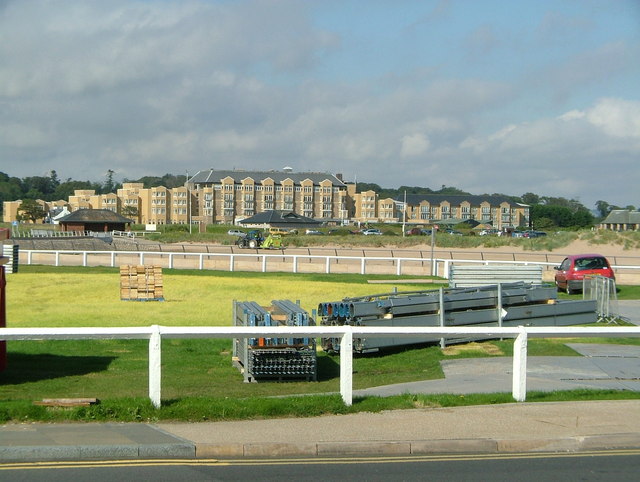 File:Golf Links - geograph.org.uk - 526809.jpg