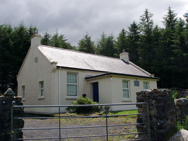 File:Greenans National School - geograph.org.uk - 486692.jpg