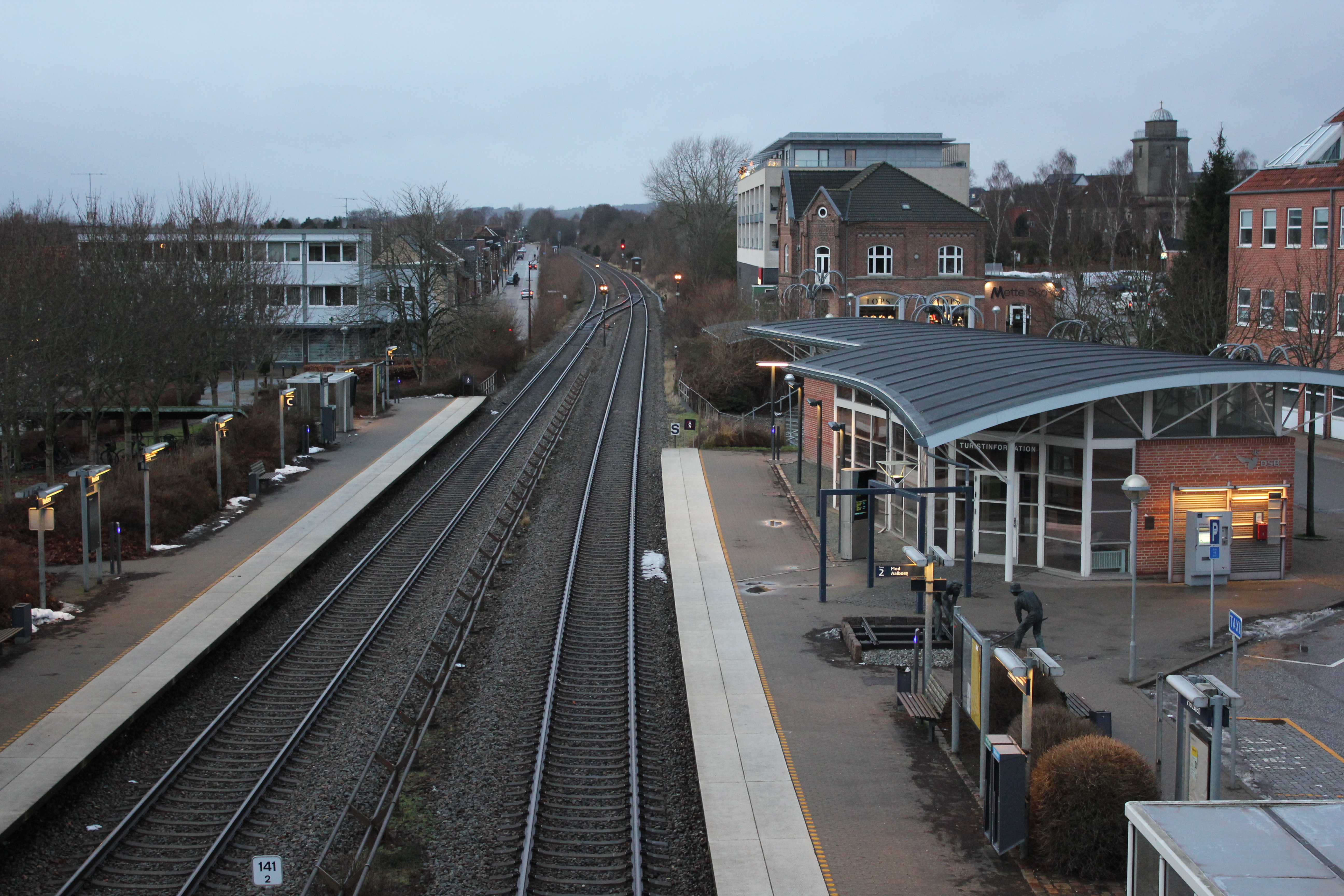 arrestordre ligegyldighed flåde File:Hadsten Station 2012.JPG - Wikimedia Commons