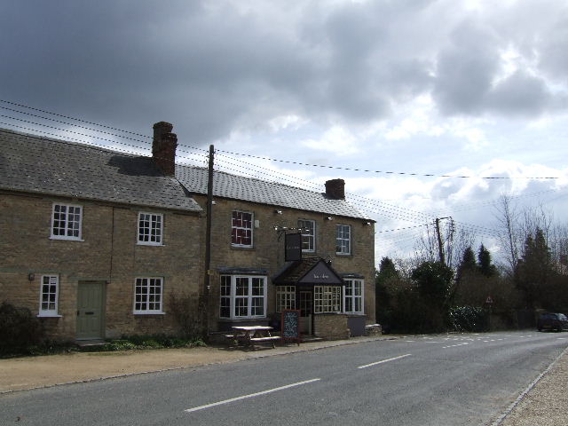 File:Hand and Shears, Church Hanborough - geograph.org.uk - 147024.jpg