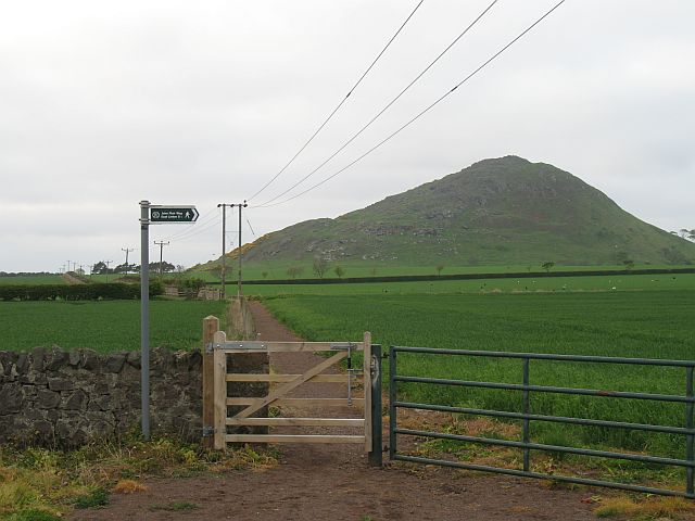 File:John Muir Way - geograph.org.uk - 802904.jpg