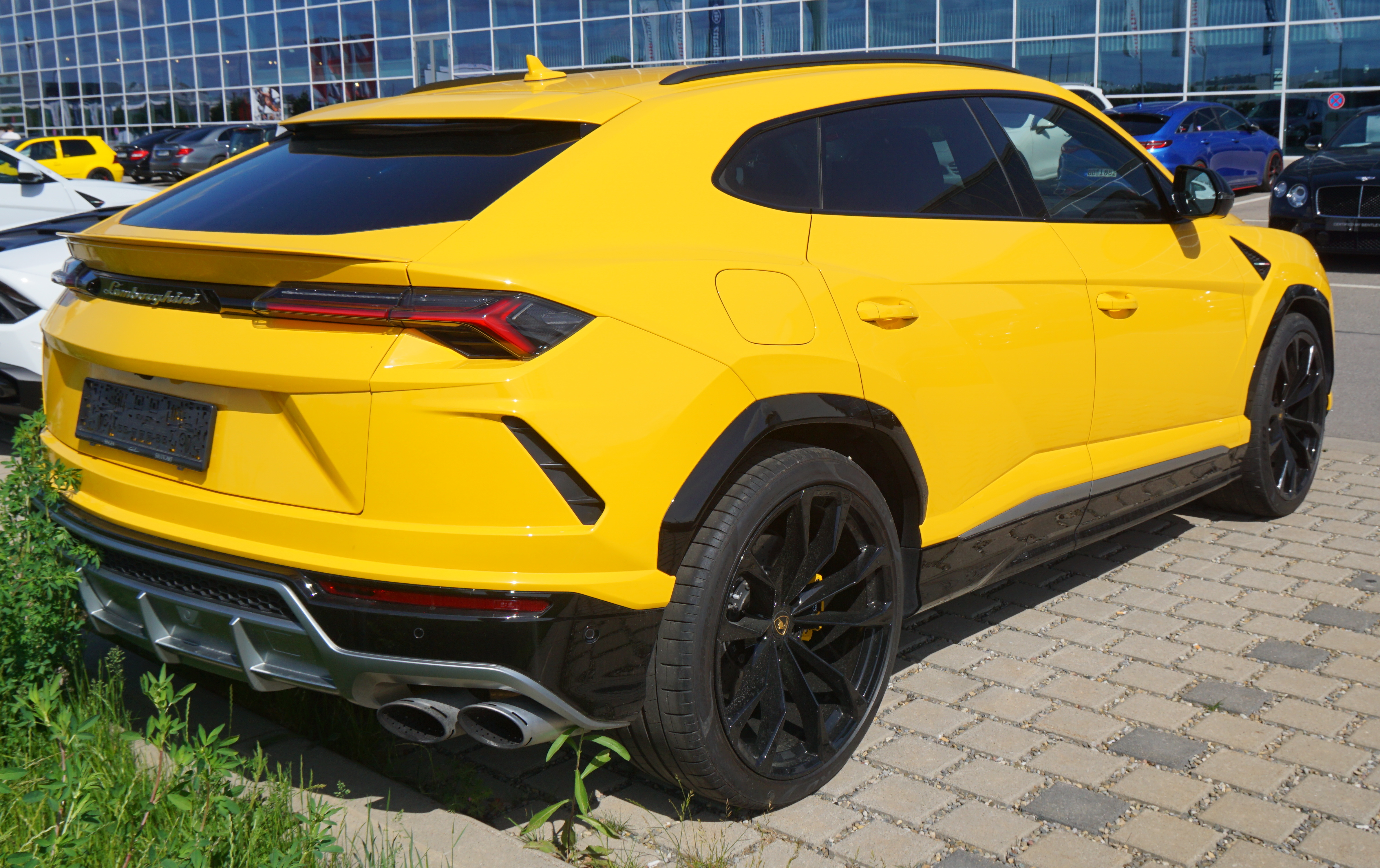 Lamborghini Urus - Wikipedia