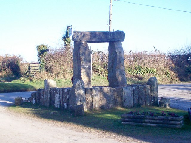 File:Marros War Memorial - geograph.org.uk - 1130627.jpg