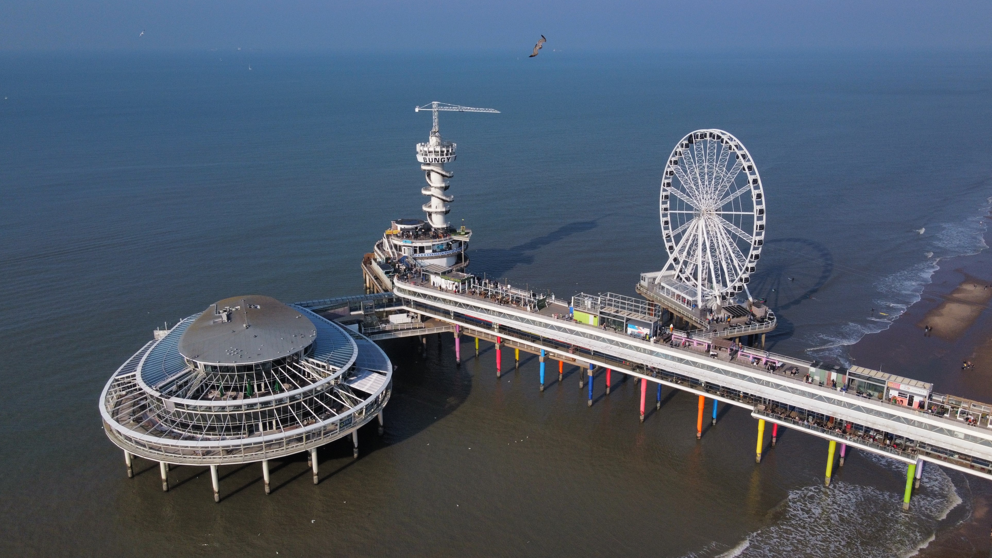 File:Netherlands, The Hague (Scheveningen), Pier (3).jpg - Wikimedia Commons