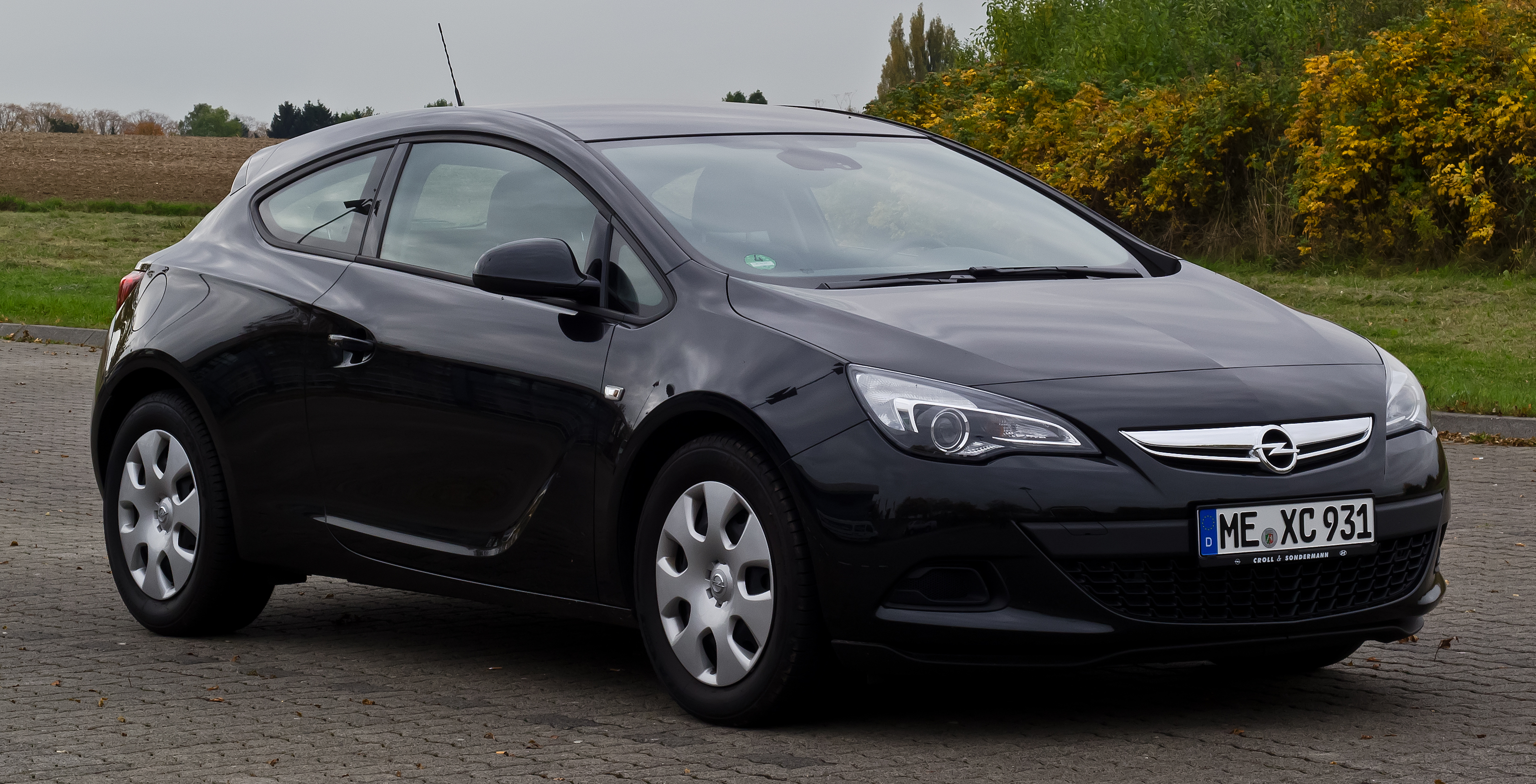 Opel Astra: Most Up-to-Date Encyclopedia, News & Reviews