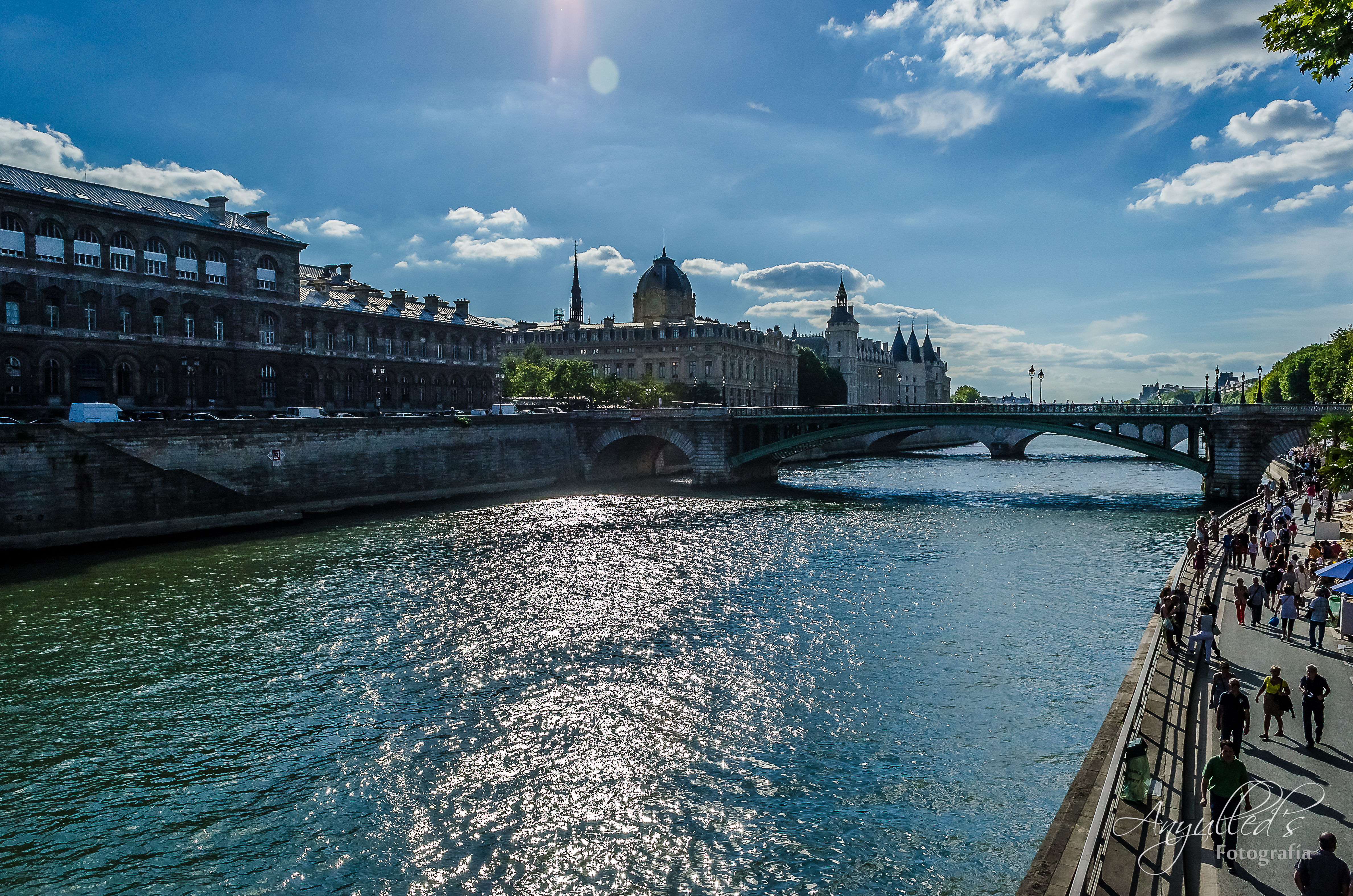 Paris 12. Дешевые понты фото.