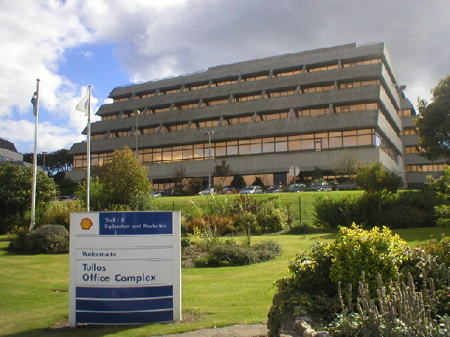 File:Shell Offices at Tullos - geograph.org.uk - 101211.jpg