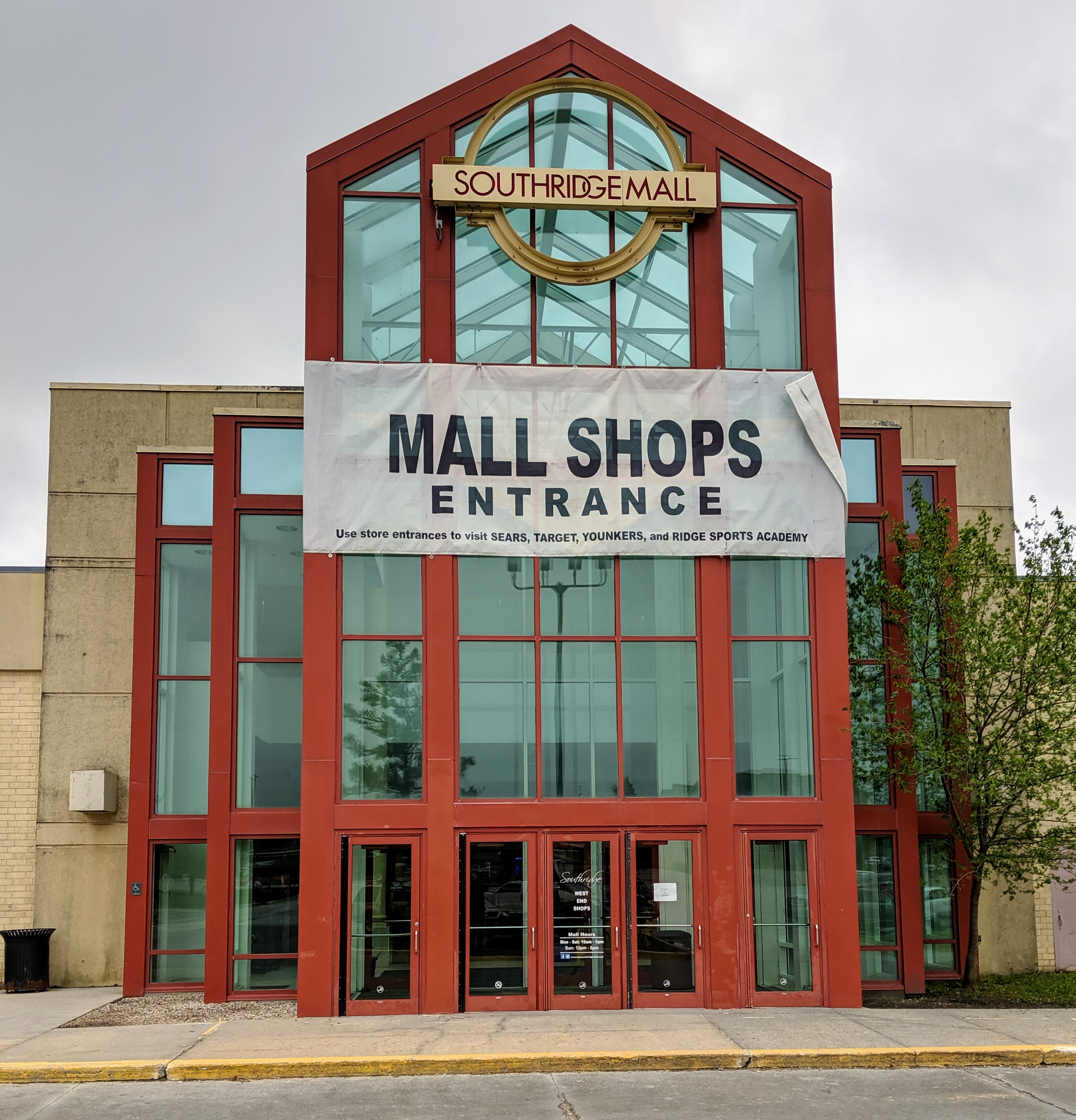 Southridge Mall (Iowa) - Wikipedia