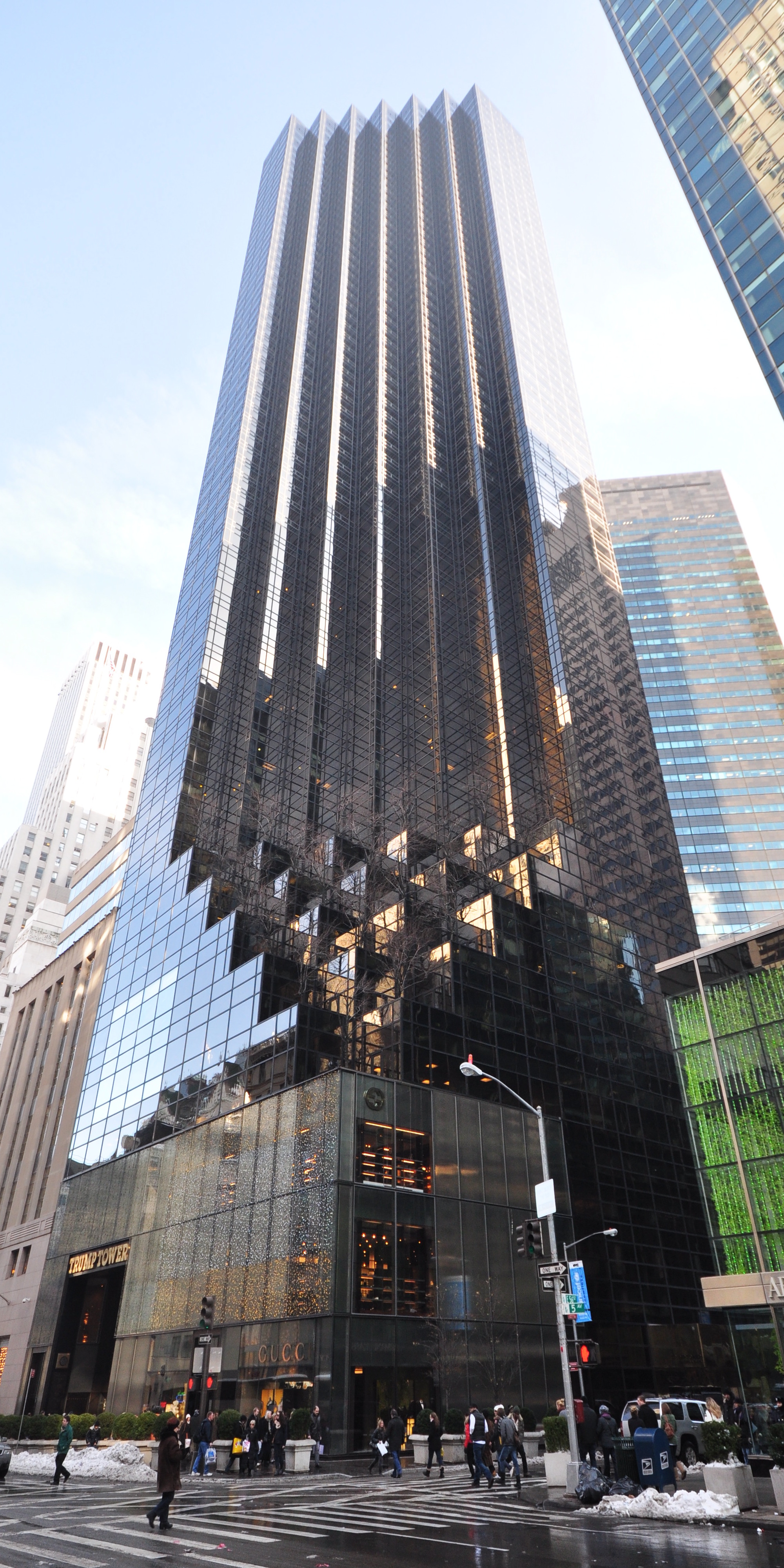 A 12-foot-tall 2D Christmas tree is looking over Fifth Avenue now