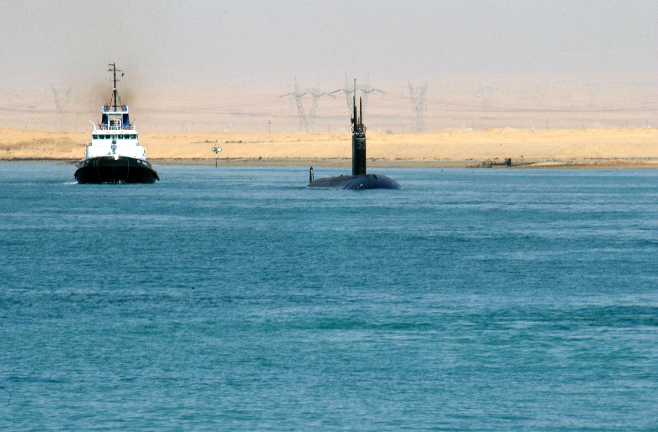 US_Navy_030314-N-6141B-018_U.S._Navy_submarine_transits_the_Suez_Canal.jpg