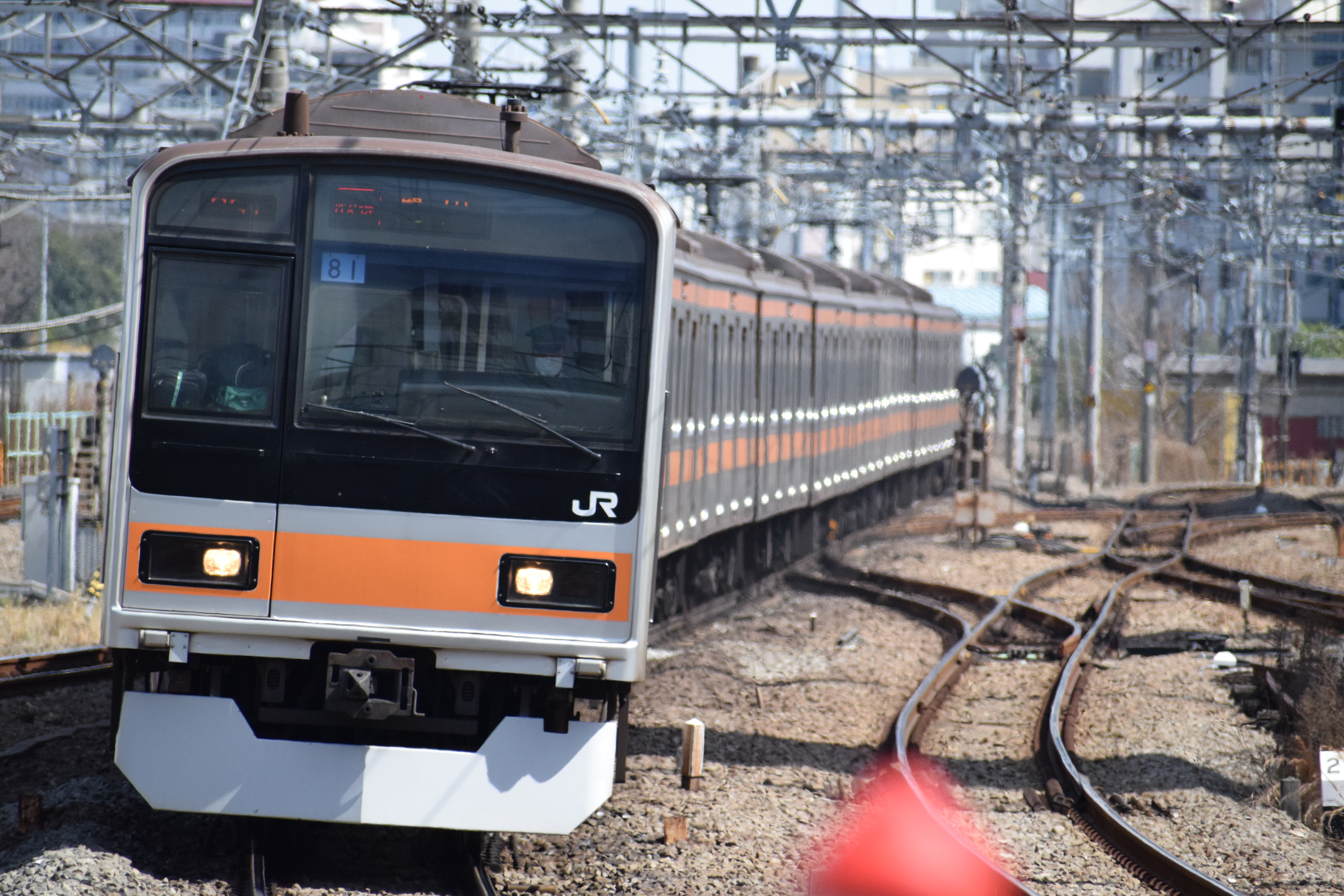 File:209系1000番台トタ81編成（立川駅にて）.jpg - Wikimedia Commons