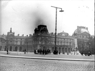 File:Aile Richelieu du palais du Louvre, Paris by Eugène Trutat.jpg