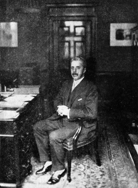 File:Arnold Bennett 1928.jpg - Wikimedia Commons