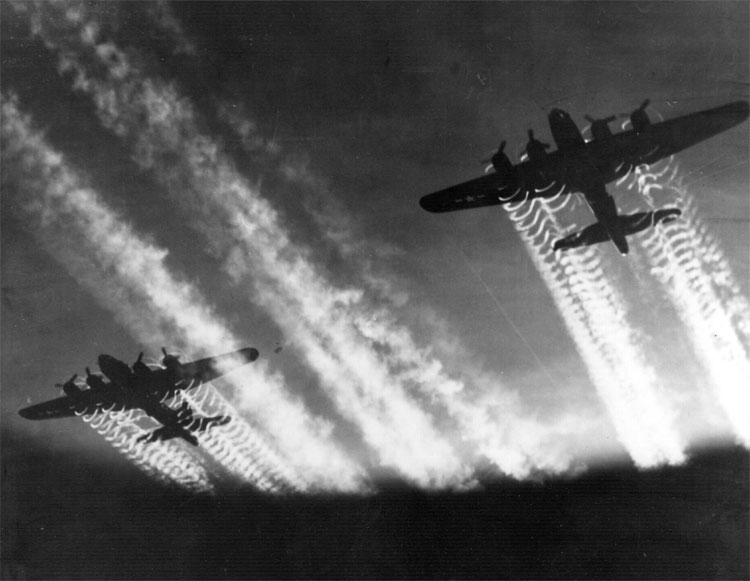 File:B-17 Flying Fortress.jpg