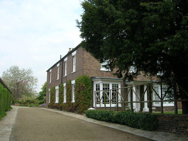 File:Beeford Manor House.jpg