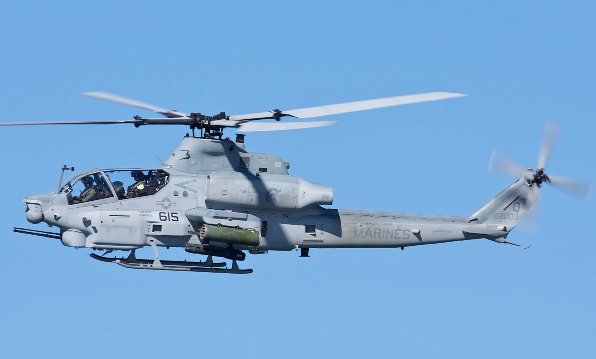 美國陸戰隊:AH-1Z Viper攻擊直升機與UH-1Y Venom通用直升機飛行總時數已超過40萬小時@ 阿棟的部落格:: 痞客邦::