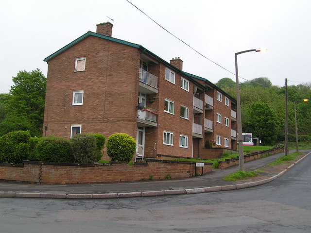 File:Block of Flats - geograph.org.uk - 170058.jpg